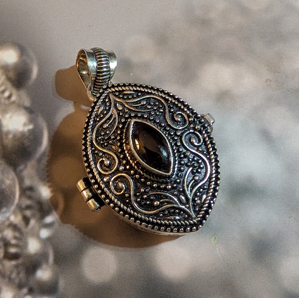 Vintage Sterling Poison Locket Pendant With Bohemian Red Garnet